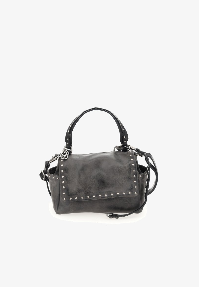 Sac à main en cuir noir avec des détails en clous argentés, une poignée courte et une bandoulière réglable.