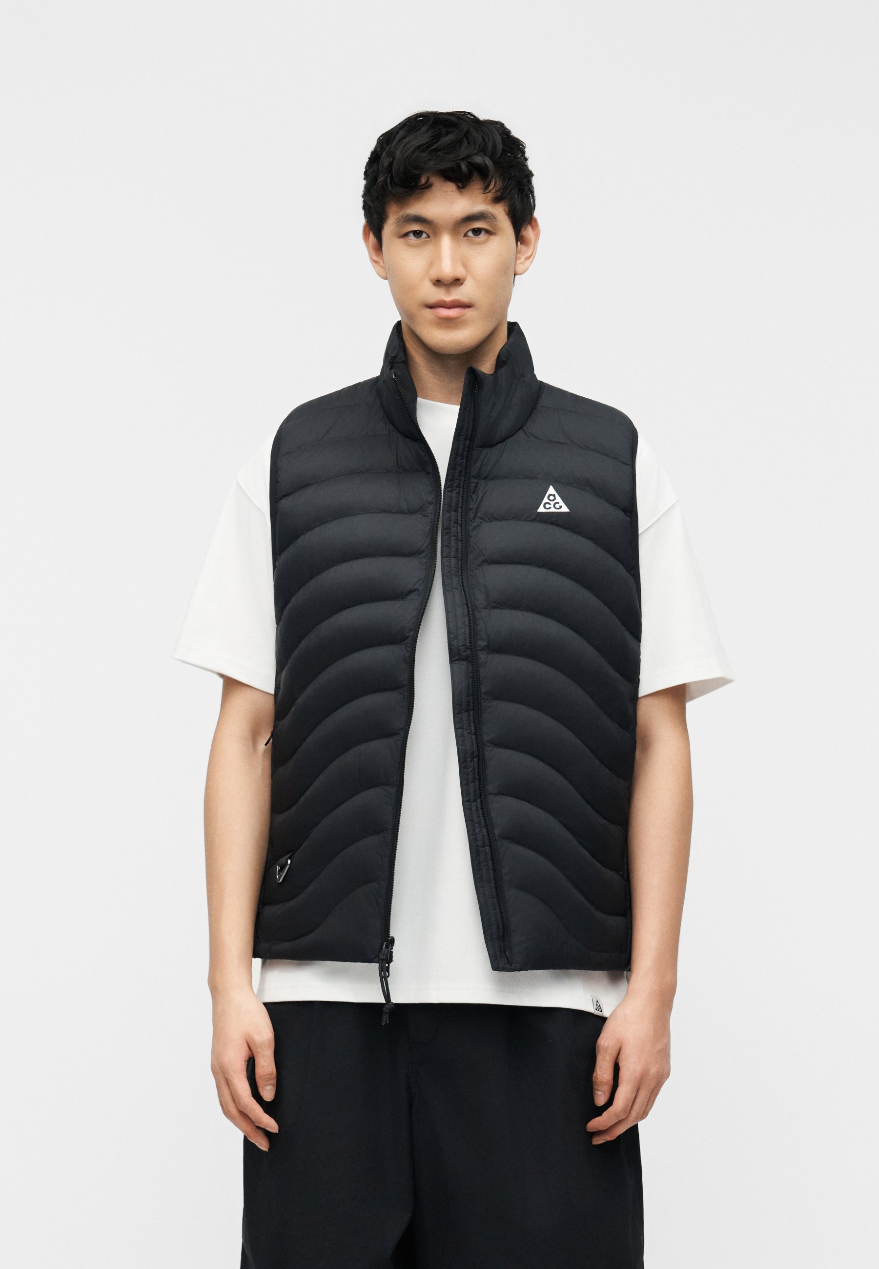 Nike ACG LAVA FLOW VEST - Waistcoat - black summit white/black