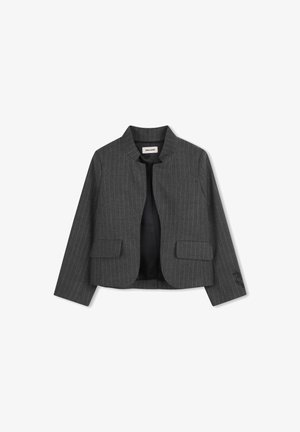 Blazer gris à rayures avec un design court, doté d'un col rond, de deux poches avant et d'un intérieur doublé.