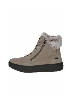 Grå suede ankelstøvle med faux fur krave, snørebånd foran og sidelukning. Har en tykk sort gummisål for ekstra komfort.