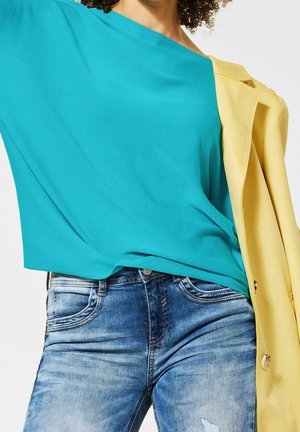 Sweter