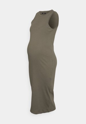 Vestido premamá sin mangas de tejido acanalado en verde oliva, de corte ajustado, largo hasta la rodilla, con escote redondo y detalle de abertura lateral.