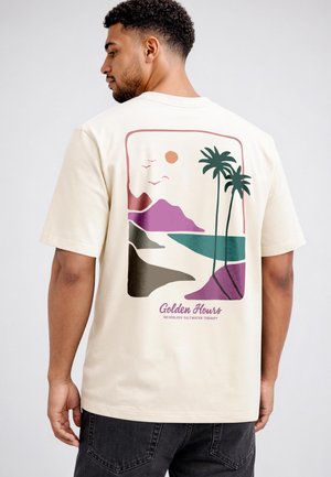 Neverless, HERREN T-SHIRT - GOLDEN HOURS - OVERSIZED RELAXED FIT SOMMER - Print T-shirt - hell-beige