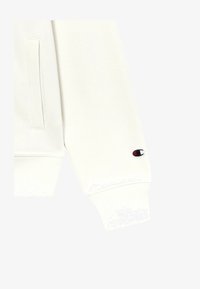 Selezionato, cremeweiss