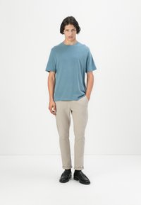 Jack & Jones JPSTMARCO JJFURY ANA - Chino - atmosphere