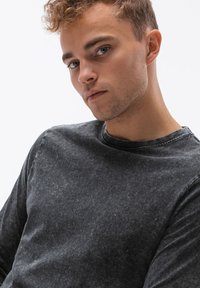 Ombre Longsleeve - black