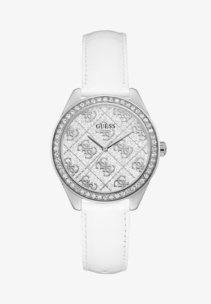 Silberne Uhr mit einem weißen Lederarmband, einem glitzernden weißen Zifferblatt und diamantähnlichen Akzenten um die Lünette. Das Logo 'GUESS' ist mittig auf dem Zifferblatt platziert.