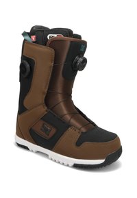 Braune und schwarze Snowboardstiefel mit weißer Sohle, BOA-Drehverschluss-System und DC-Logo an der Seite und Zunge.