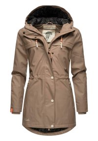 Beige waterdichte jas met een getailleerde taille, ritssluitingen en een patroonvoering. Heeft een capuchon en contrasterende hardwareaccenten.