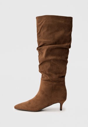 LAYENA - Botas - brown