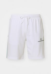 Witte shorts met elastische tailleband en trekkoord. Voorzien van blauwe accenten aan de zijkanten en een zwart logo op de voorkant.