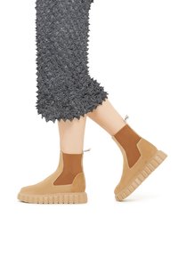 Voile Blanche GRENELLE CHELSEA - Botines con plataforma - hellbraun