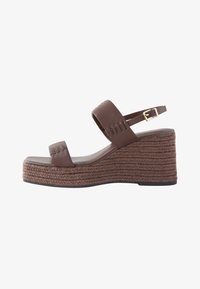 Vybrané, chocolate brown
