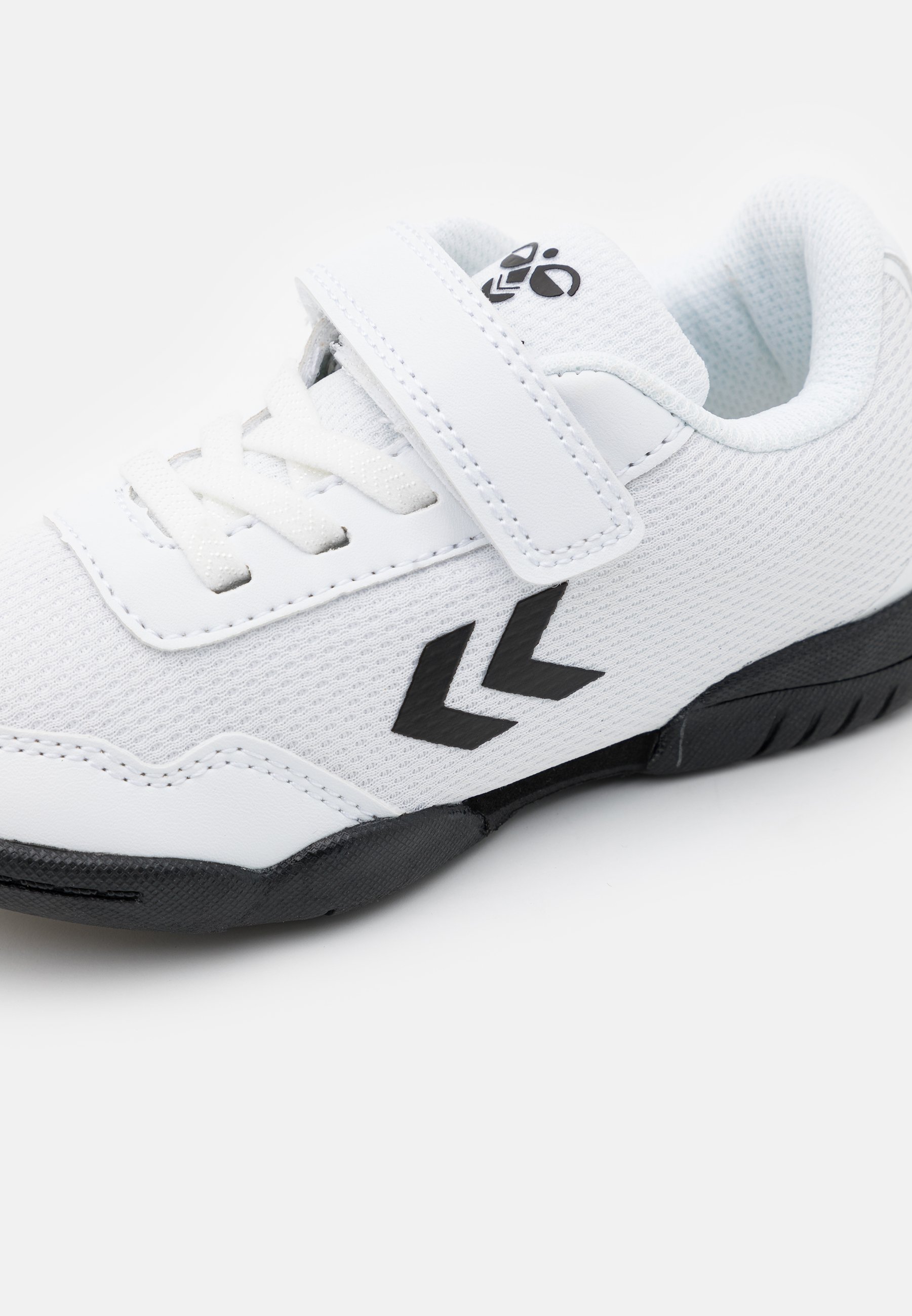 team handball shoes