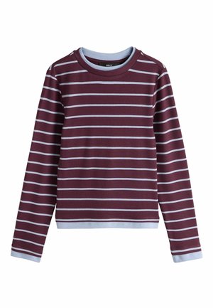 Chemise manches longues grenat avec des rayures horizontales bleu clair, col bleu clair et poignets, présentée sur fond blanc.