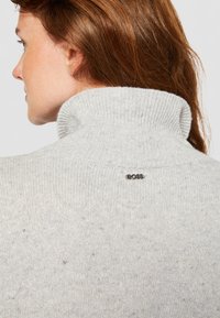 BOSS FAMINDI - Πουλόβερ - silver