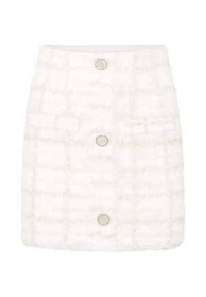 Witte tweed mini-jurk met een roostertextuur, voorzien van decoratieve zakken en drie zilveren knopen aan de voorkant.