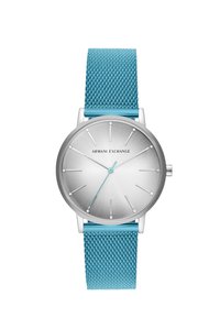 Reloj plateado con esfera redonda, correa de malla metálica en turquesa, diseño minimalista y marcadores de cristal en un dial gris degradado.