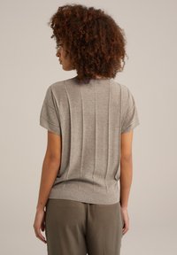 WE Fashion Džemperis - light brown