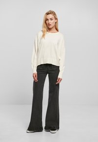 Urban Classics OVERSIZED - Strikkegenser - whitesand