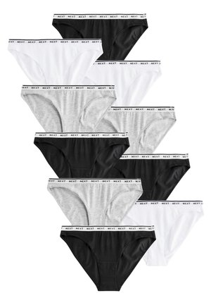 Desať dámskych nohavičiek v čiernej, bielej a sivej farbe, každá s bielym pásom s opakujúcim sa názvom značky "NEXT."
