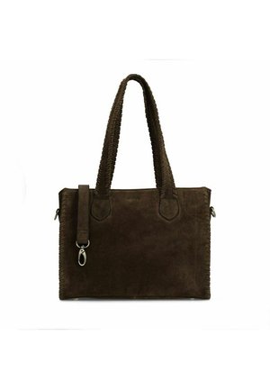 Sac fourre-tout en daim marron foncé avec poignées tressées, forme rectangulaire et bandoulière amovible avec fermoir métallique.