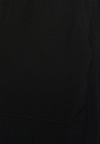 Envie de Fraise FIDJI - Calções - black