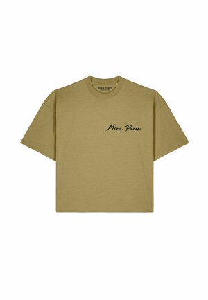 Olivgrünes Kurzarm-T-Shirt mit dem Schriftzug "Mira Paris" in schwarzer Kursivstickerei auf der linken Brust.