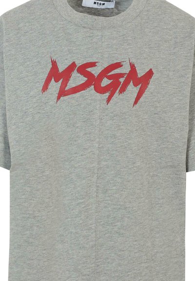 Grijze T-shirt met korte mouwen van een katoenmix, met een opvallend rood "MSGM" logo op de borst, een ronde halslijn en een ontspannen pasvorm.