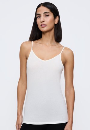 Witte camisole met dunne bandjes, v-hals ontwerp, gemaakt van een gladde, lichte stof, met een slanke pasvorm en minimalistische stijl.