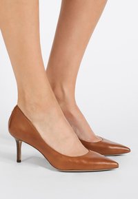 Lauren Ralph Lauren - LANETTE LEATHER PUMP - Klasikiniai aukštakulniai - deep saddle tan Miniatiūros vaizdas 1