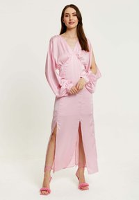 Liquorish WITH SLEEVE SLITS - Maxi dress - pink