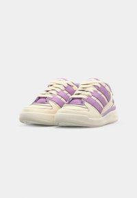 adidas Originals FORUM2000 - Tossud - off white/powder plum