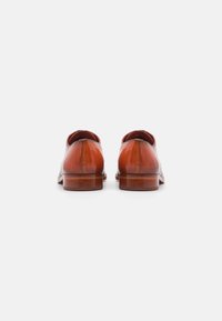 Melvin & Hamilton TONI 52 - Stringate eleganti - shade brown/beige/red/natural