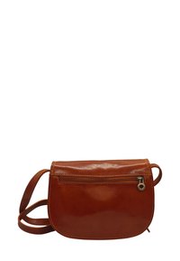 Sac bandoulière en cuir marron avec une texture lisse, une forme arrondie et une poche zippée. Dispose d'une fine sangle réglable et de coutures minimalistes.