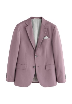 Világoslila egysoros blézer bemetszett hajtókákkal, két gombbal, fedeles zsebekkel, gombos mandzsettával és fehér zsebkendővel a mellzsebben.