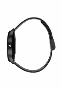 Orologio smartwatch nero con cassa rettangolare liscia, cinturino nero texturizzato e pulsante circolare. Dettaglio in metallo vicino al punto di attacco del cinturino.