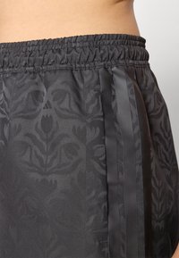 adidas Sportswear TIRO  - Sportovní kraťasy - black