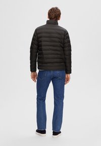 Selected Homme SLHBARRY QUILTED - Žieminė striukė - stretch limo