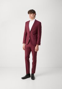 HUGO ARTI HESTEN  - Completo - dark pink
