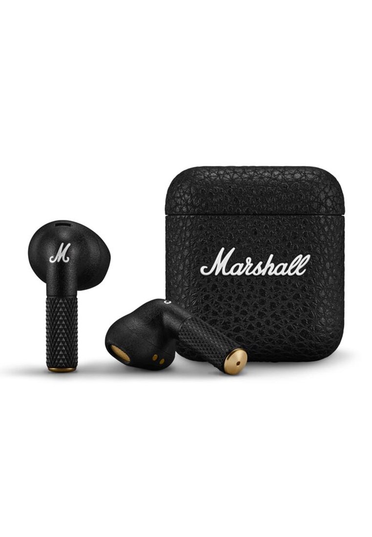 Auriculares inalámbricos en negro mate con superficie texturizada y detalles dorados; acompañados de un estuche de carga negro a juego con acabado texturizado.