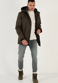 Buratti Žieminis paltas - khaki
