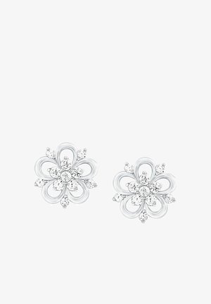 Silberne blumenförmige Ohrringe mit geschlungenen Blütenblatt-Designs und mehreren kleinen, runden klaren Edelsteinen, die in der Mitte und an den Spitzen eingesetzt sind.