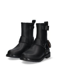 Zwarte faux leren enkellaarsjes met een gestructureerde afwerking, zijrits en een verstelbare gespen detail. Platte rubberen zool met een minimale profiel.