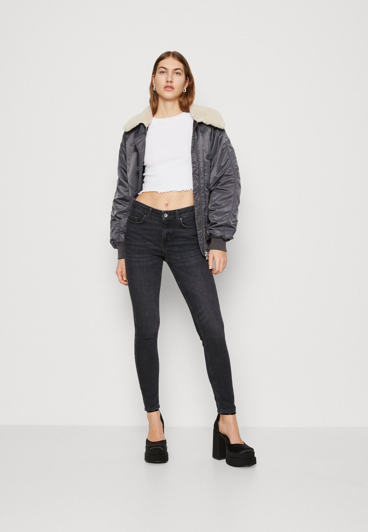 ONLBLUSH MID