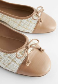 Next WIDE FIT FOREVER COMFORT - Ballerinat - white