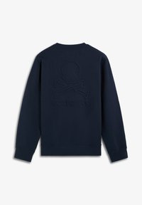 Sweat-shirt bleu marine avec un design en relief de crâne et os croisés, avec le mot "SCALPERS" en dessous. Fabriqué en tissu doux ; style col rond.