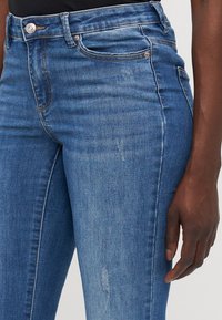 ONLY Tall ONLWAUW MID WAIST - Slim fit jeans - medium blue denim