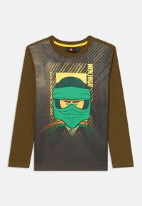 Niewybrane, dark olive