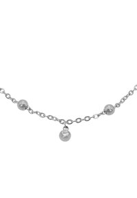 Collana in argento con catena, caratterizzata da tre perline sferiche: due grigie e una con una pietra preziosa trasparente, che mostra un design delicato e testurizzato.